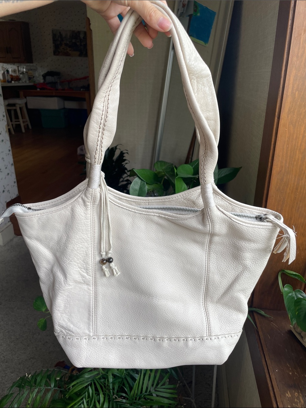 The Sak Neutral Ivory Leather Tote Bag Purse- Sleek Everyday Shoulder Bag